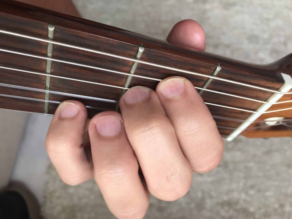 acorde mi menor com sétima